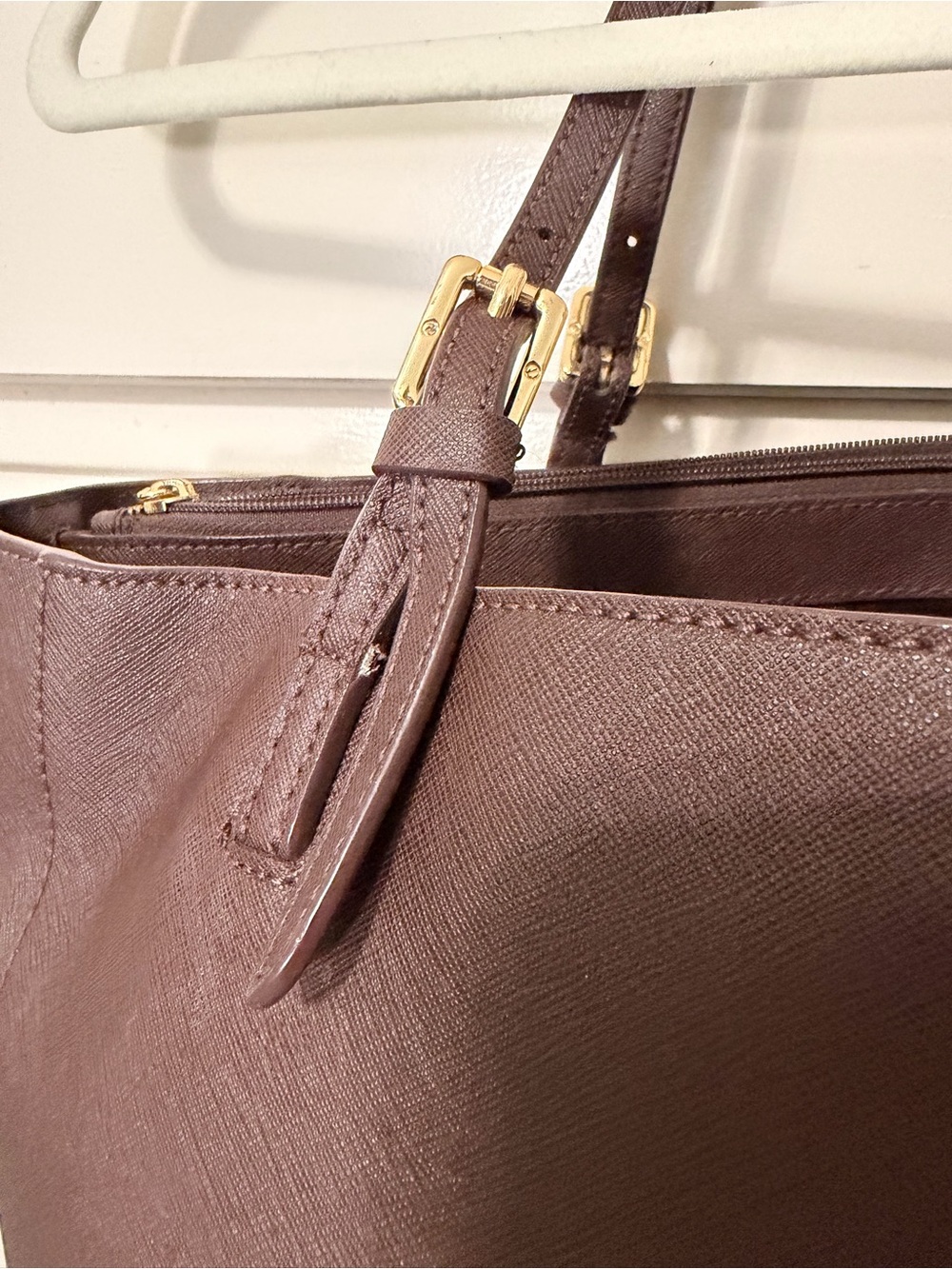 Tory Burch Chocolate Brown Saffiano Leather Tote with Gold Hardware - Picture 9 of 17